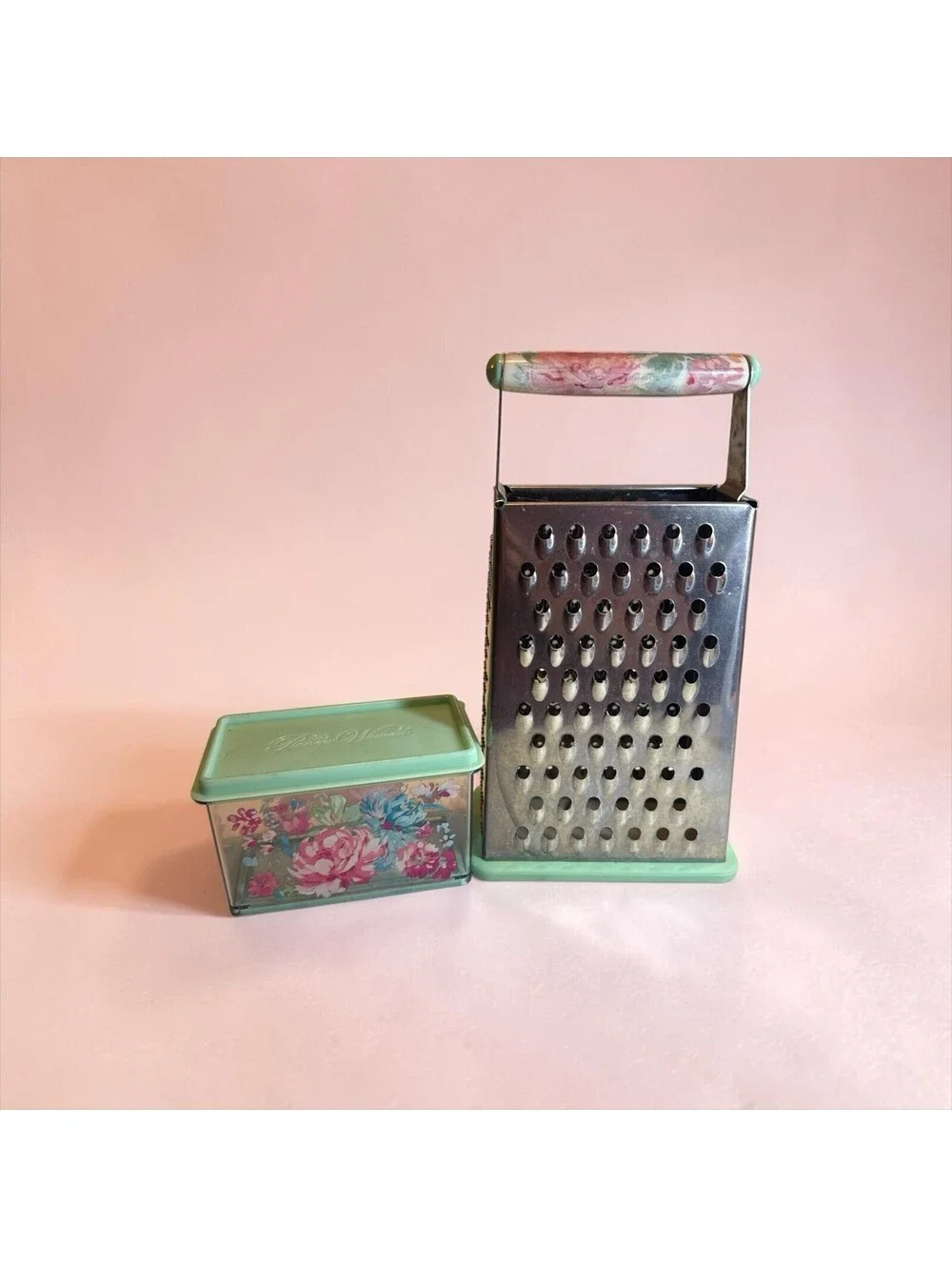 Pioneer Woman Cheese Grater with Storage Container 12